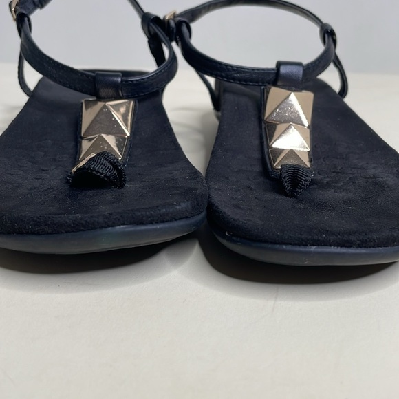 Vionic Black Leather Upper Gold Accent Ankle Strap Thong Sandals Size 7 - Picture 4 of 10